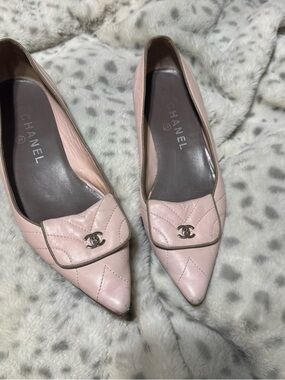 CHANEL KITTEN HEEL POINTED TOE FLATS